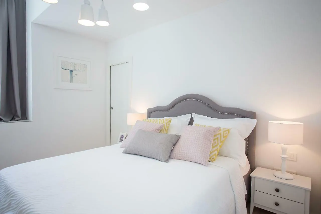 Koras Villa - Villa With Heated Pool Kastela 0*,  Croatia