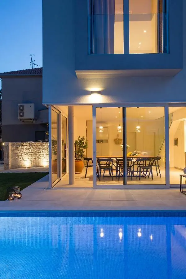 Koras Villa - Villa With Heated Pool Kastela