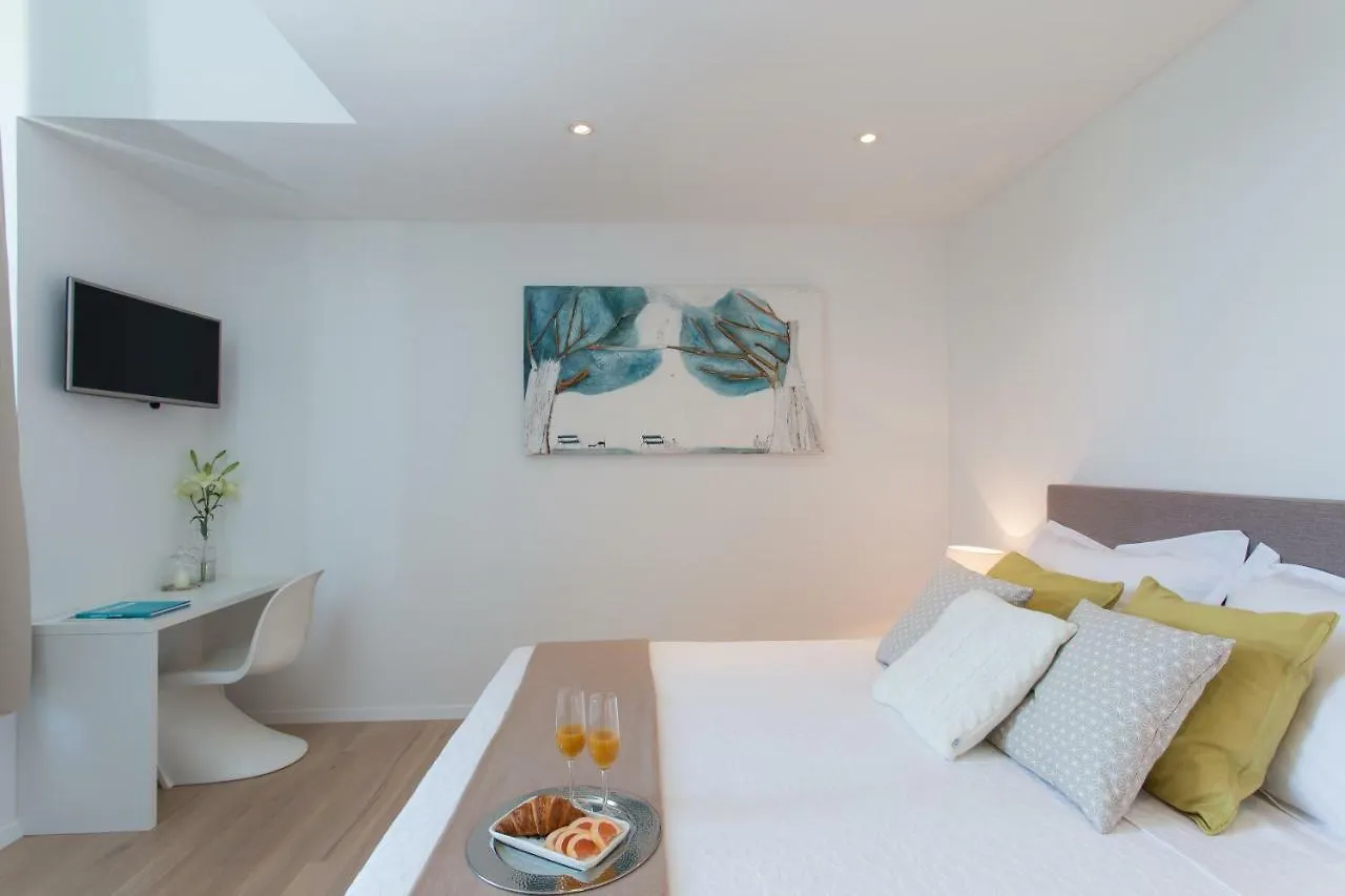 Koras Villa - Villa With Heated Pool Kastela