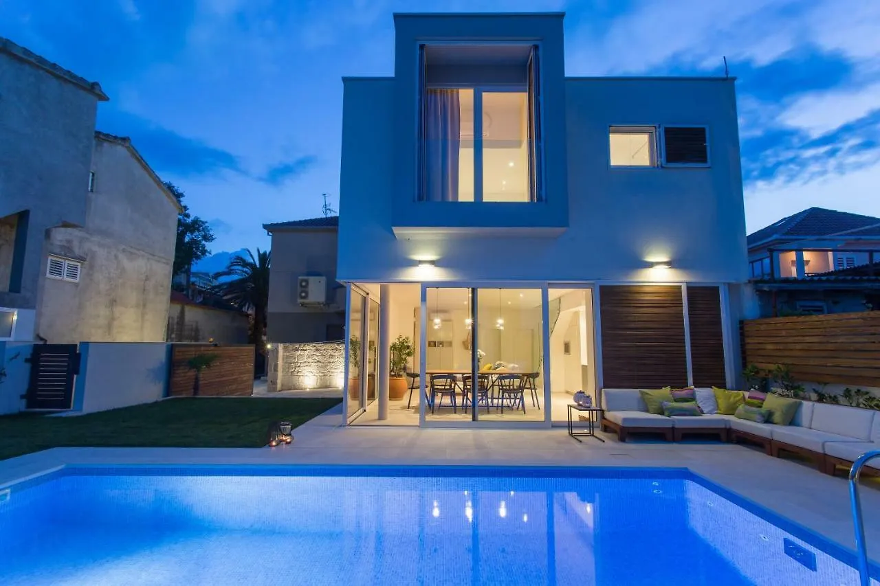 Koras Villa - Villa With Heated Pool Kastela Croatia