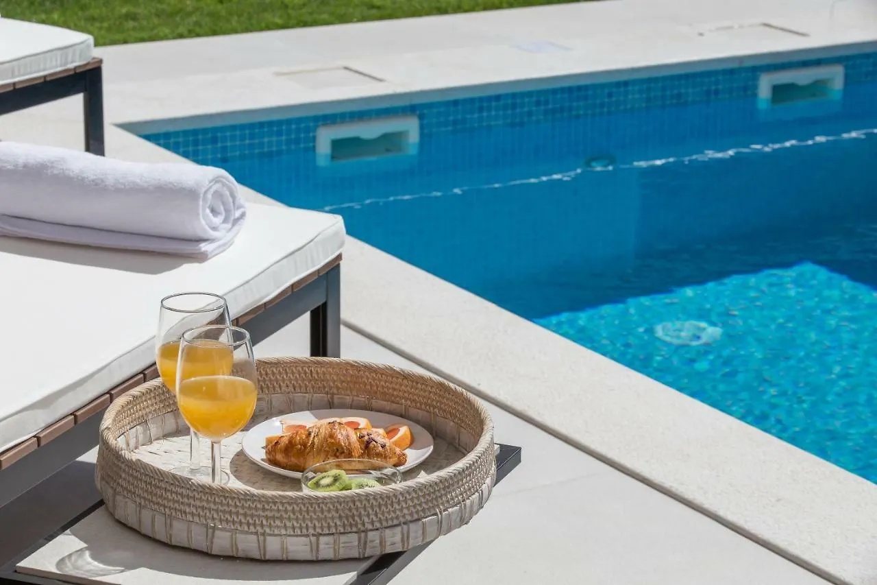 Koras Villa - Villa With Heated Pool Kastela